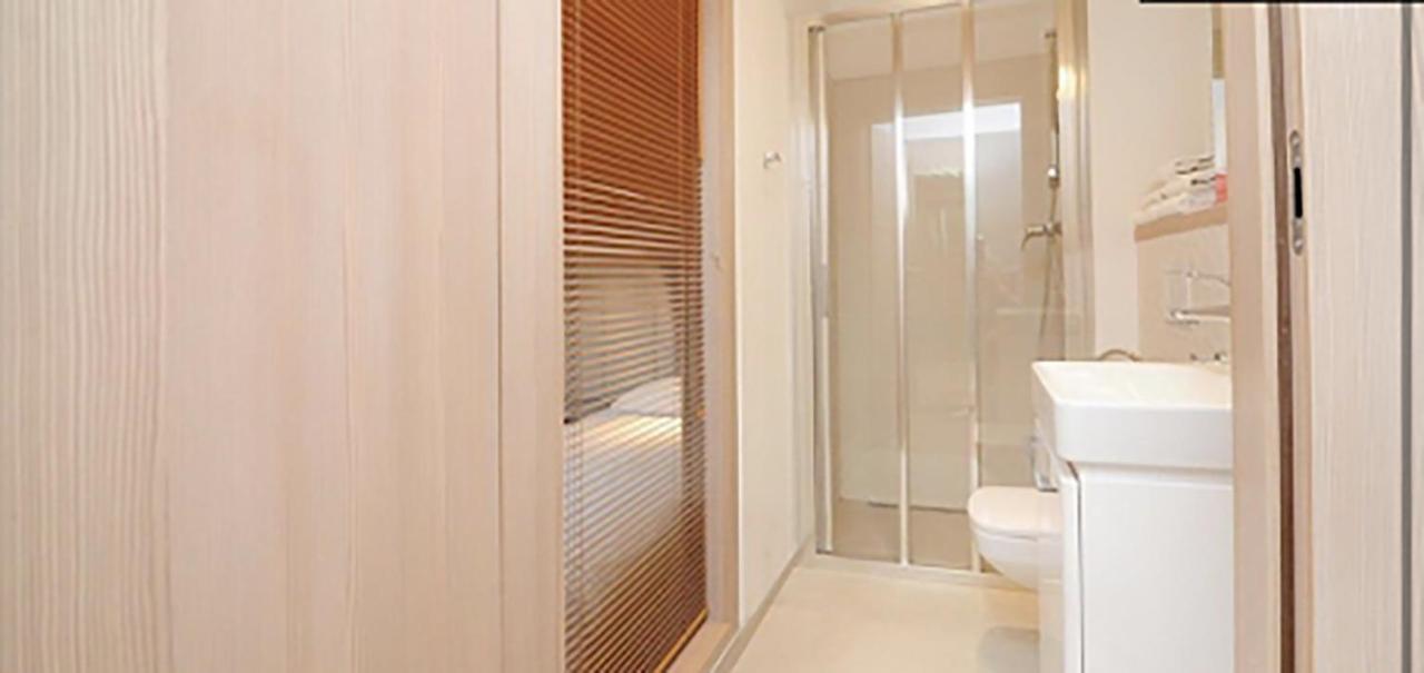 404 Rooms Wolska Apartament Varşova Dış mekan fotoğraf