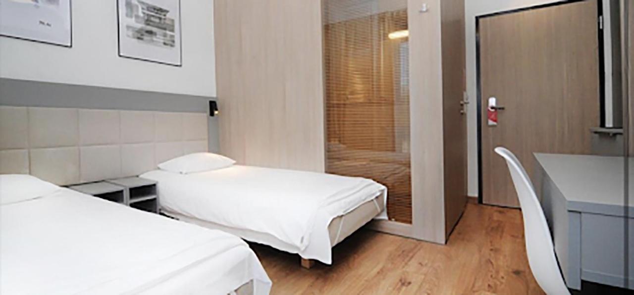 404 Rooms Wolska Apartament Varşova Dış mekan fotoğraf