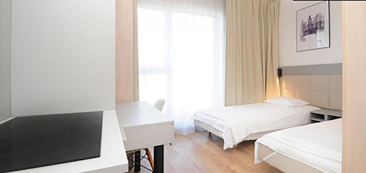 404 Rooms Wolska Apartament Varşova Dış mekan fotoğraf