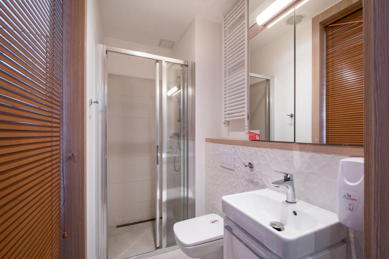 404 Rooms Wolska Apartament Varşova Dış mekan fotoğraf