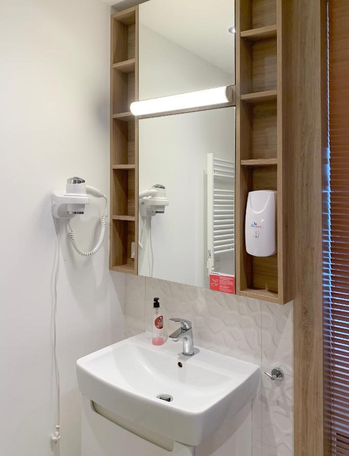 404 Rooms Wolska Apartament Varşova Dış mekan fotoğraf