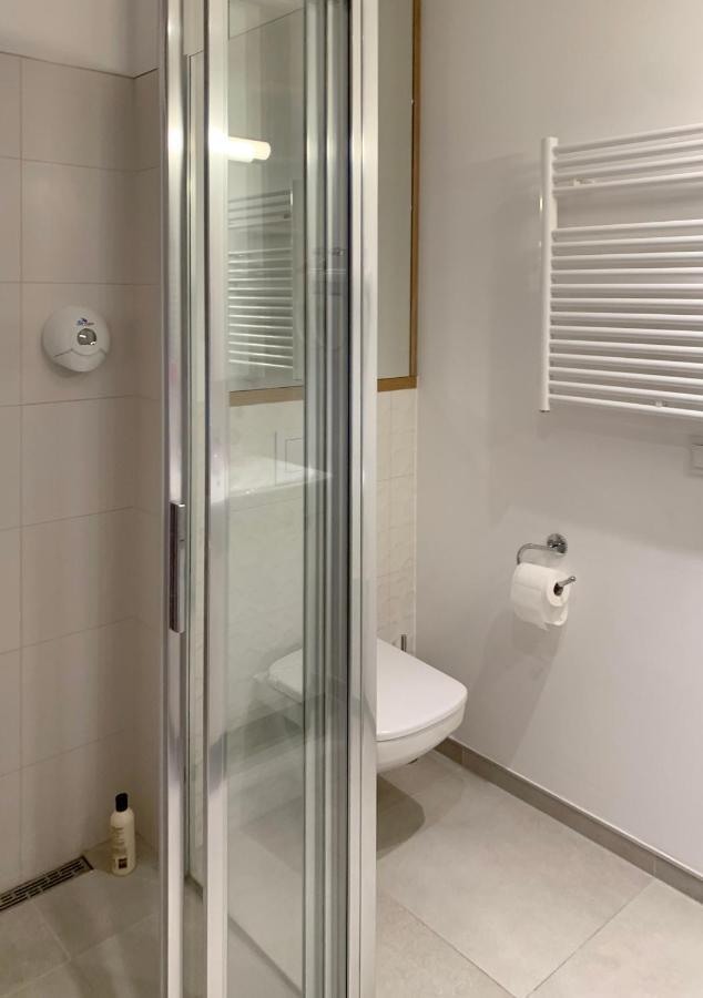 404 Rooms Wolska Apartament Varşova Dış mekan fotoğraf