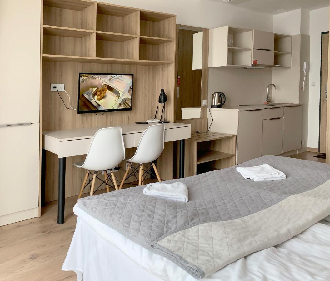 404 Rooms Wolska Apartament Varşova Dış mekan fotoğraf